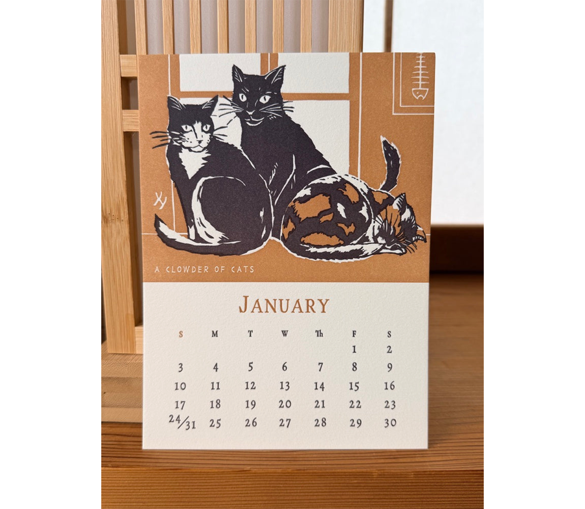 Animal Almanac 2027 Calendar with Stand - Yoshiko Yamamoto
